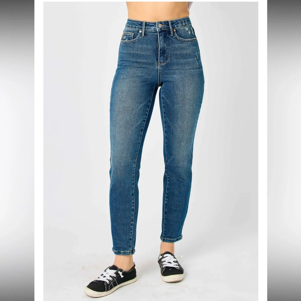 Judy Blue HiWaist Slim Fit Tummy Control Dark Wash Slight Distress Jeans NWT 22W